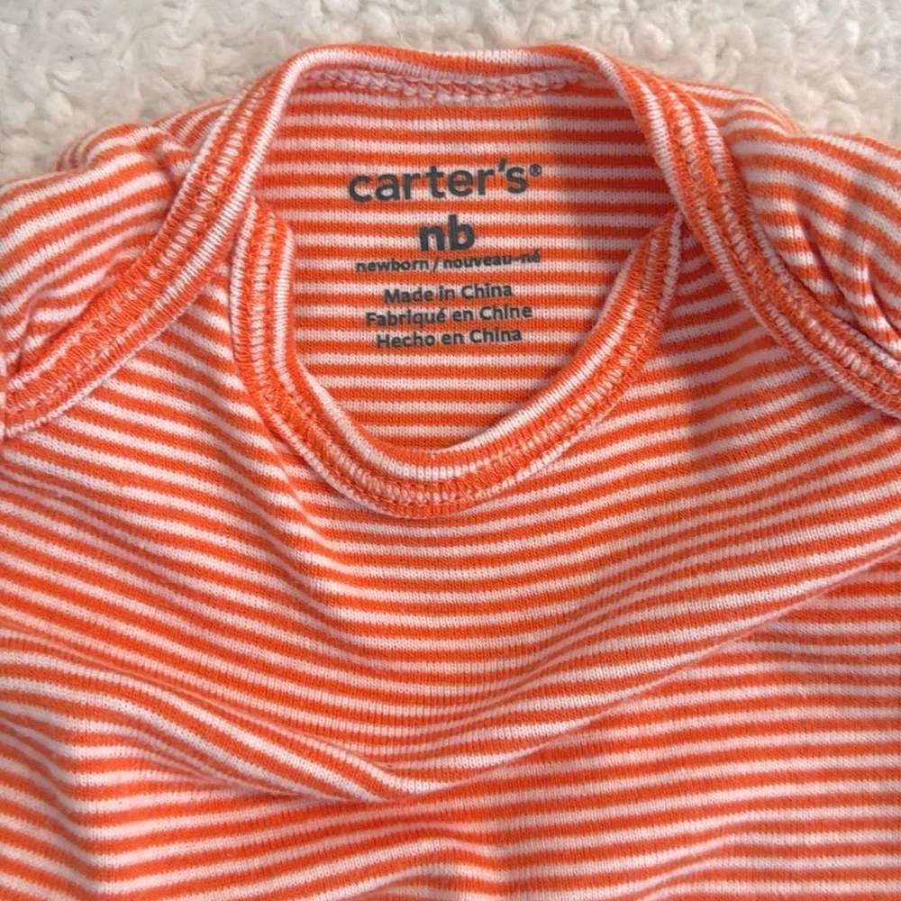3/$15 🌸 Carter’s Stripe NB Long Sleeve Onesie White Orange Stripes Baby Bodysuit